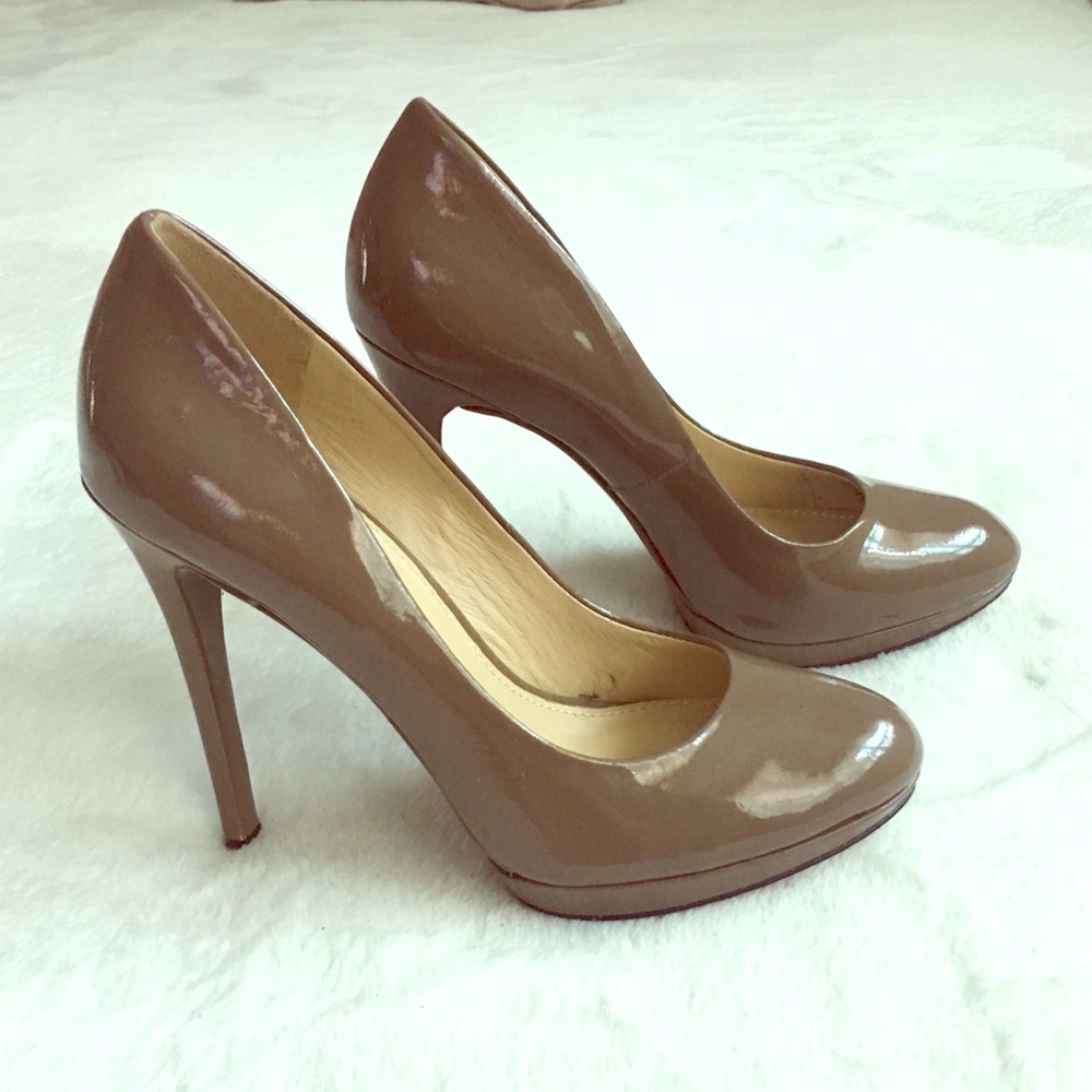 Brian Atwood pumps -Runs smaller (6)